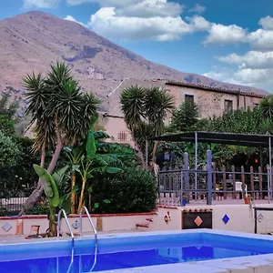  Casa vacanze Fondaco Di Scillato Italia